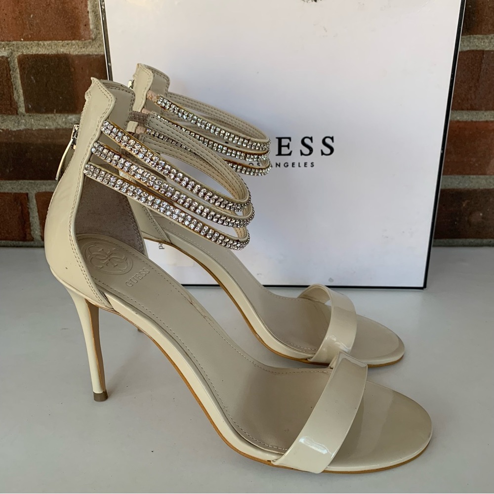 Guess Womens kathy Ivory Faux Leather High Heel Ankle Strap Sandals US 9 M